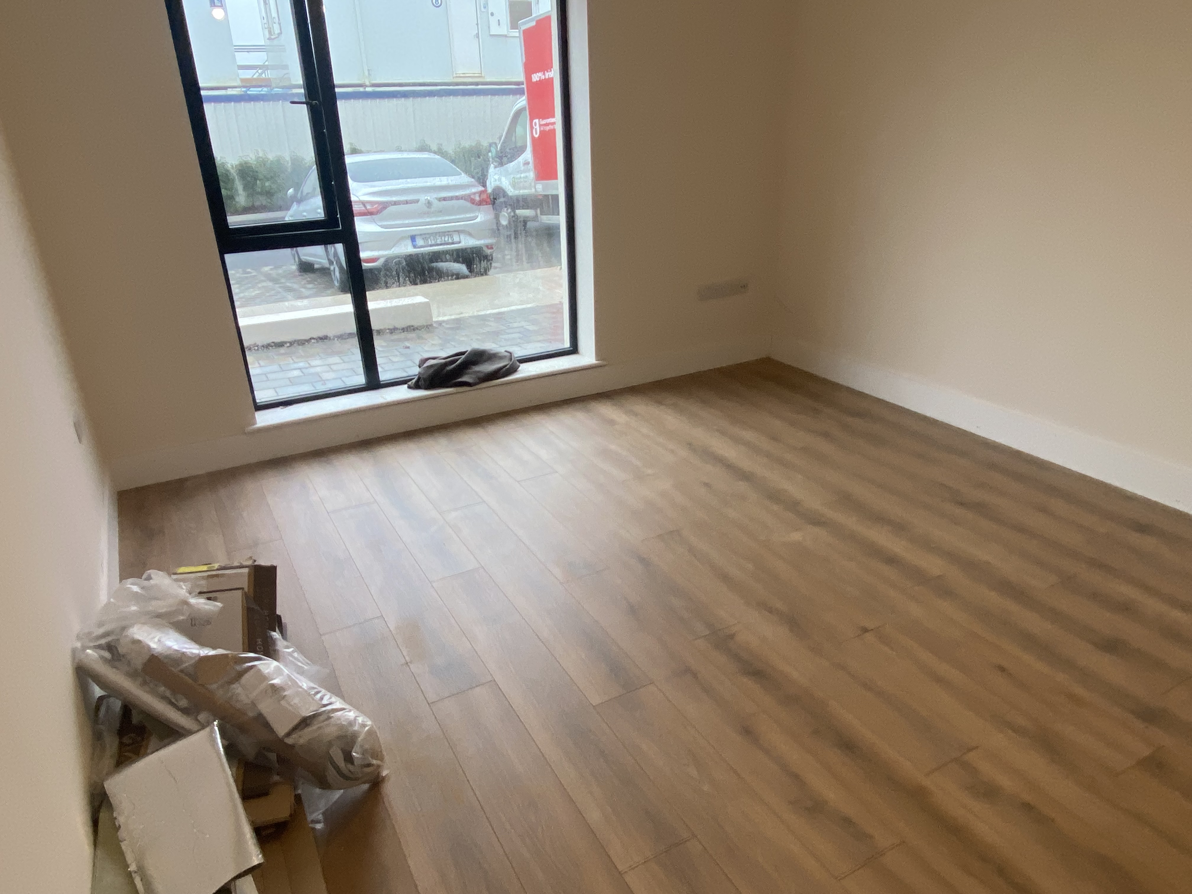Laminate flooring installation